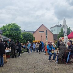 Eindrücke vom Eröffnungstag des ersten Pfungstädter Naschmarkts