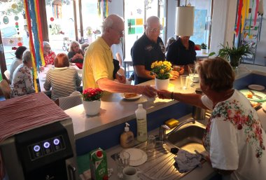 Kaffee und Kuchen für die Gäste