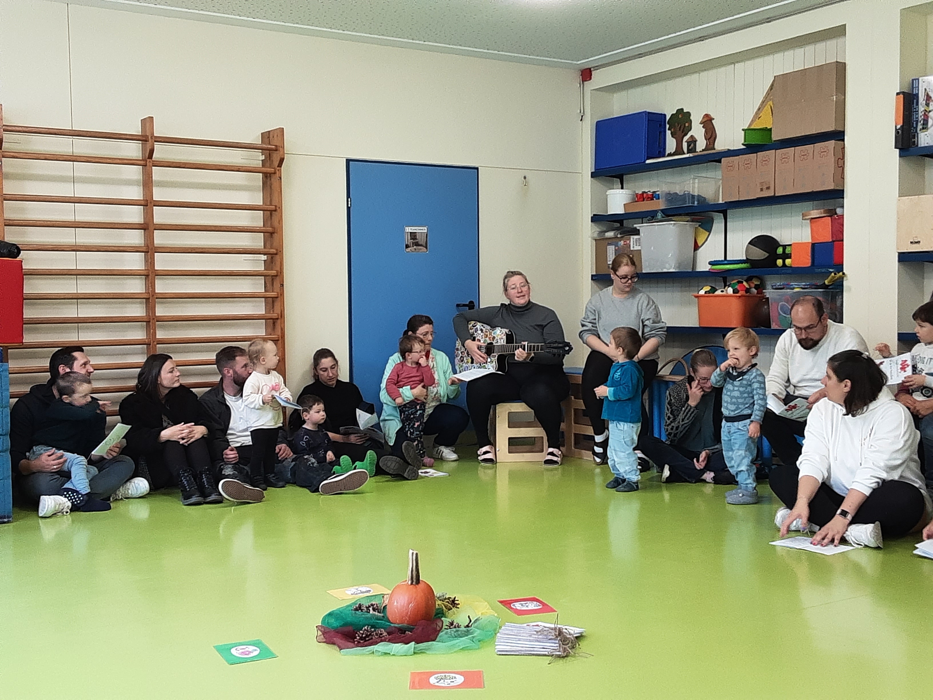 Gruppenfoto mit Kindern