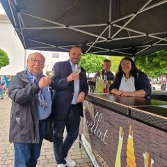 Eindrücke vom Eröffnungstag des ersten Pfungstädter Naschmarkts
