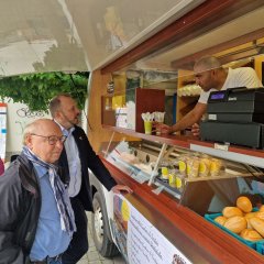 Eindrücke vom Eröffnungstag des ersten Pfungstädter Naschmarkts