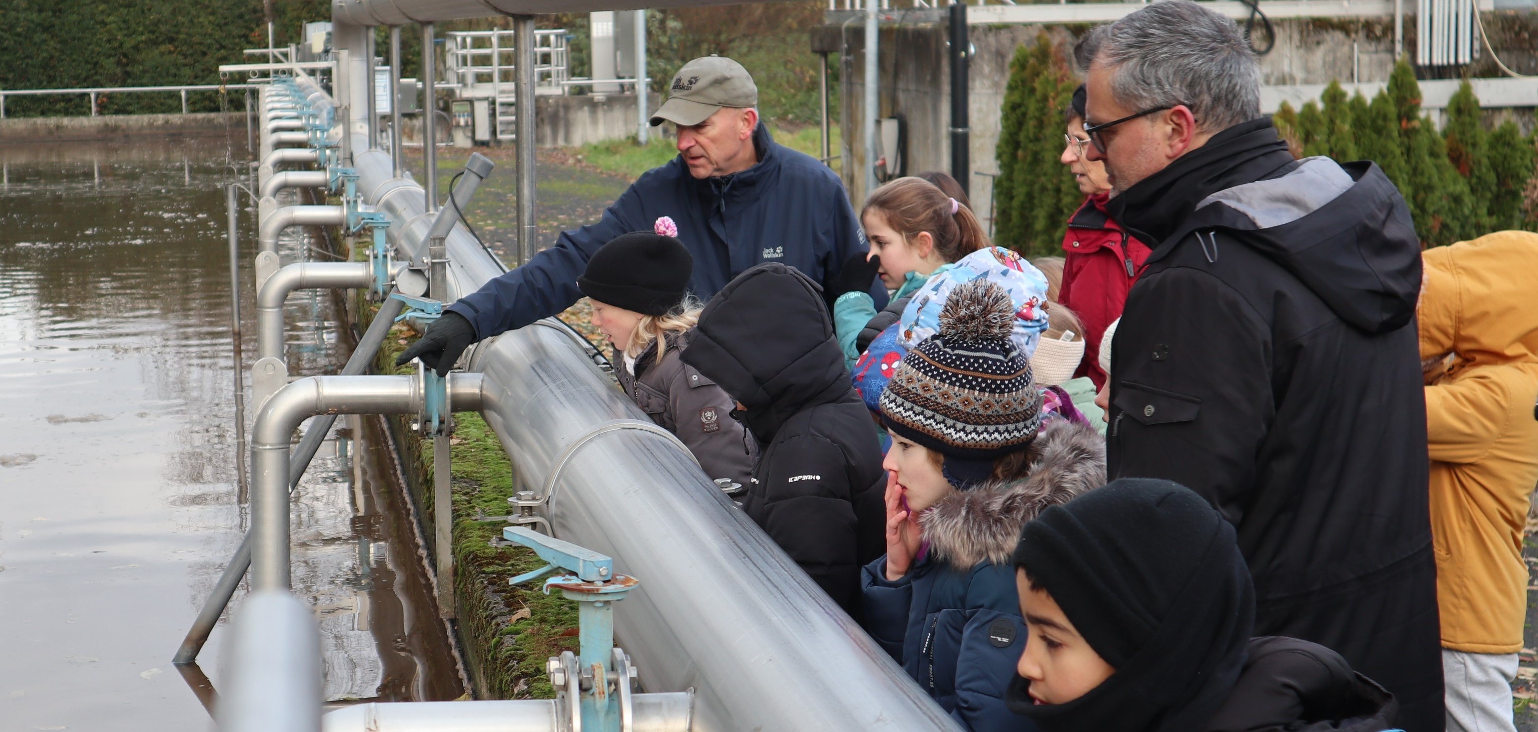 Gruppe Kinder, Kläranlage