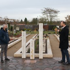 Besuch der neuen Grabanlage Friedhof Pfungstadt