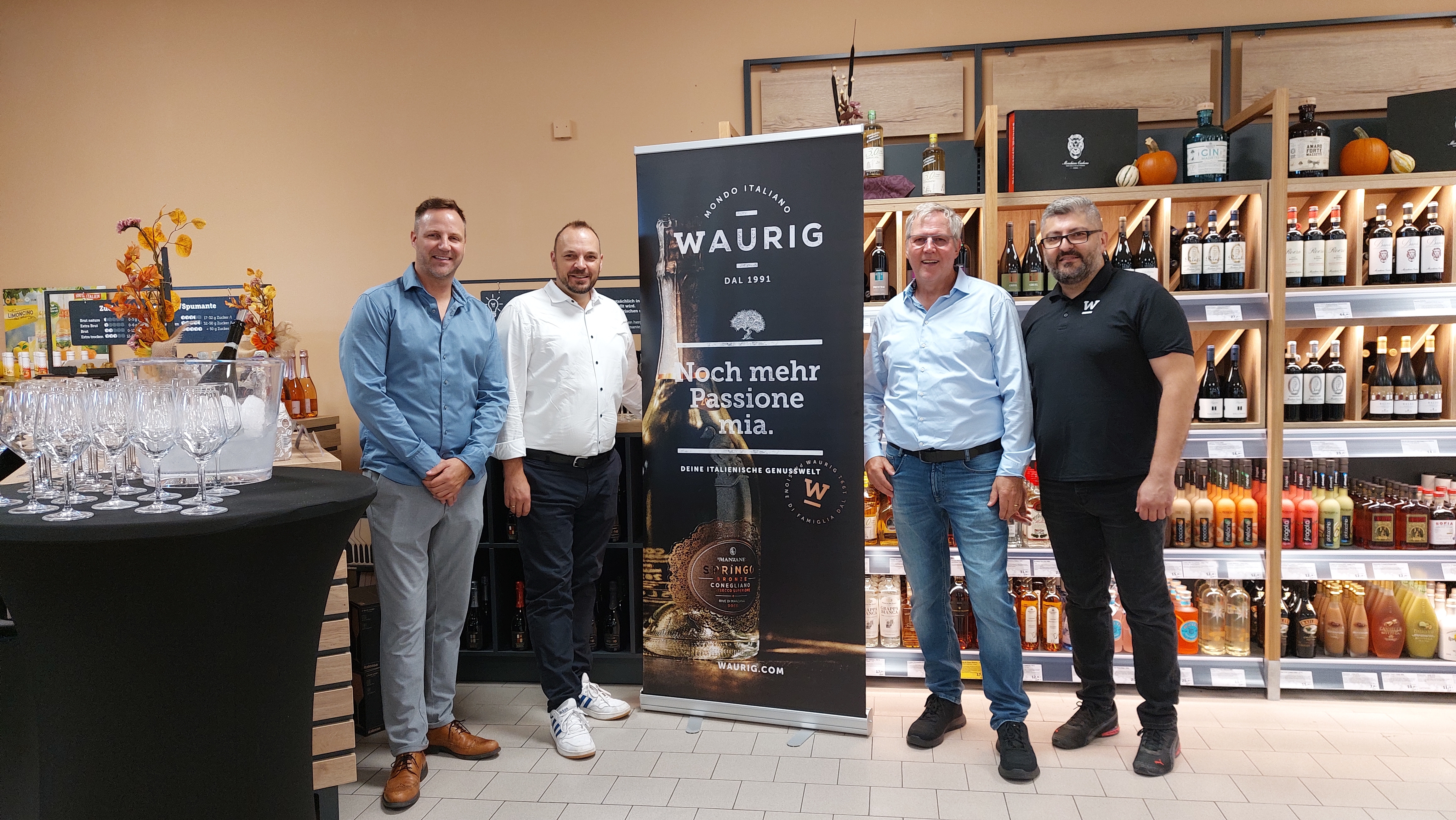 Gruppenfoto: Bürgermeister und Inhaber