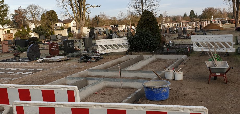 Bauarbeiten auf dem Friedhofsgelände