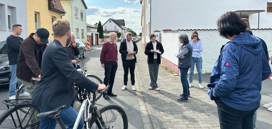 Teilnehmer beim Stadtspaziergang