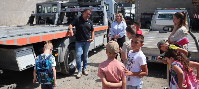 Kinder besuchen Firma Öhlschläger in Pfungstadt