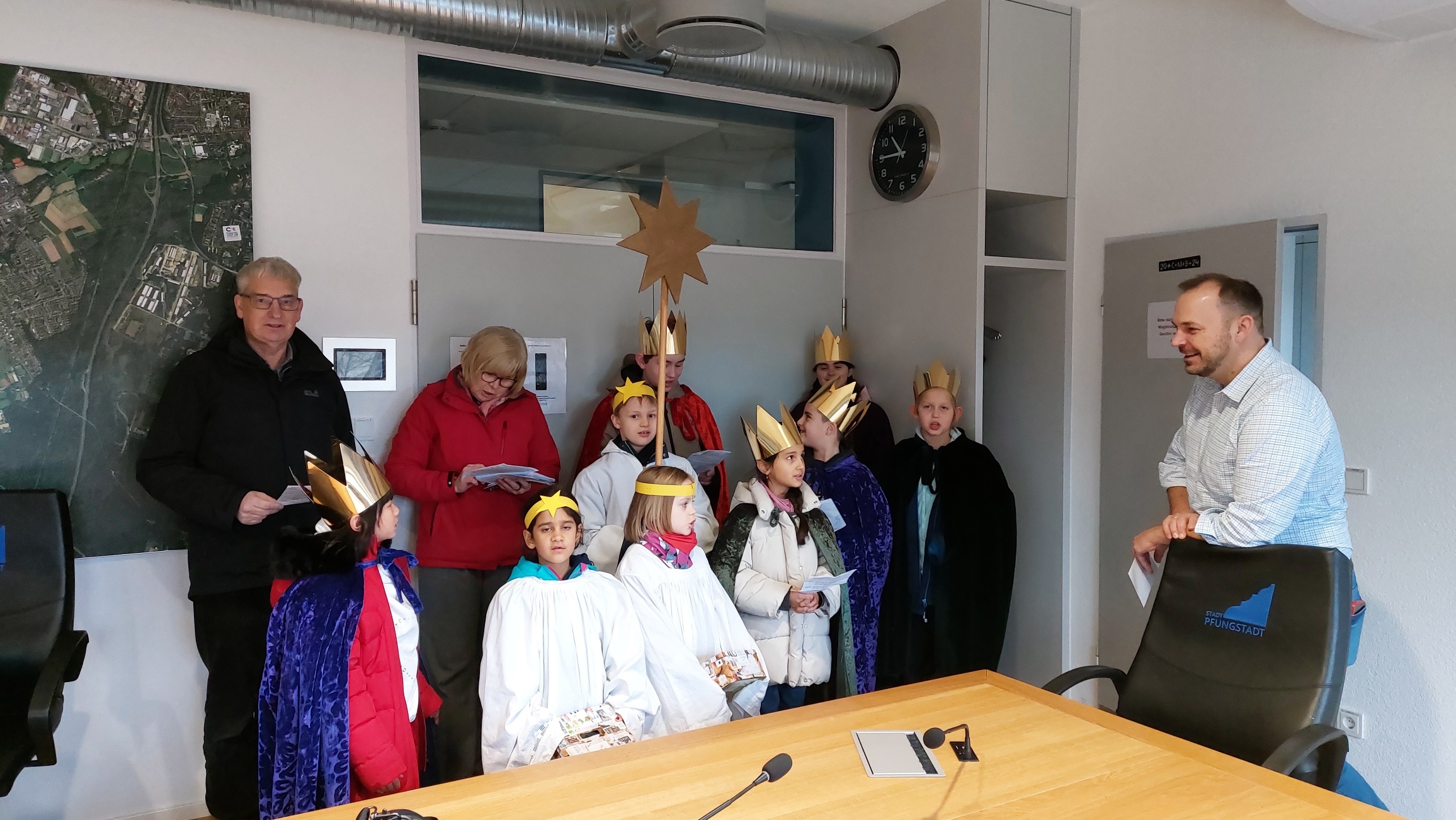 Sternsinger zu Besuch beim Bürgermeister