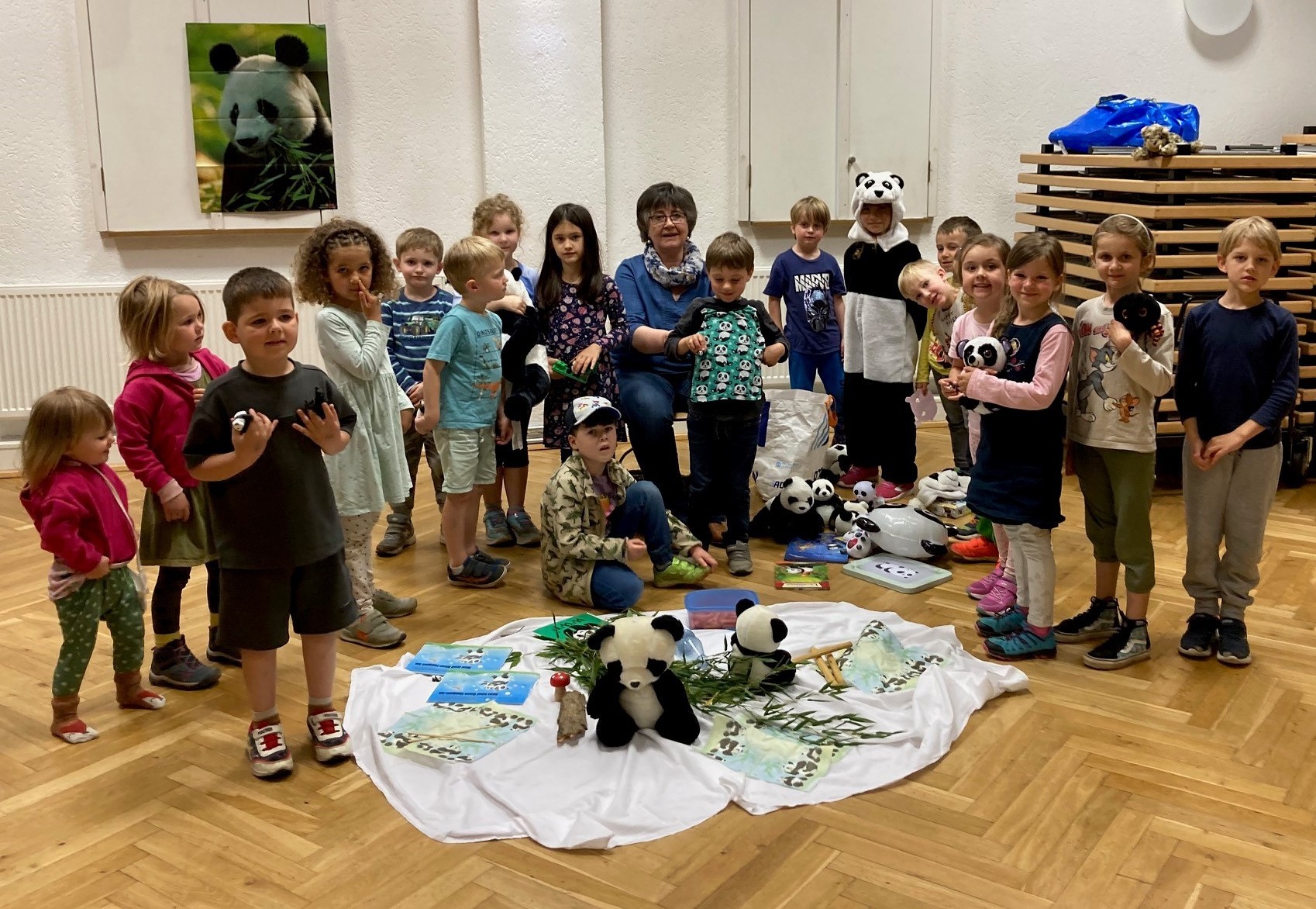 Tamina als Panda bei Tierwissen für Kinder