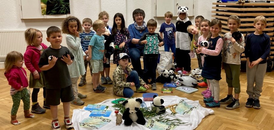 Tamina als Panda bei Tierwissen für Kinder