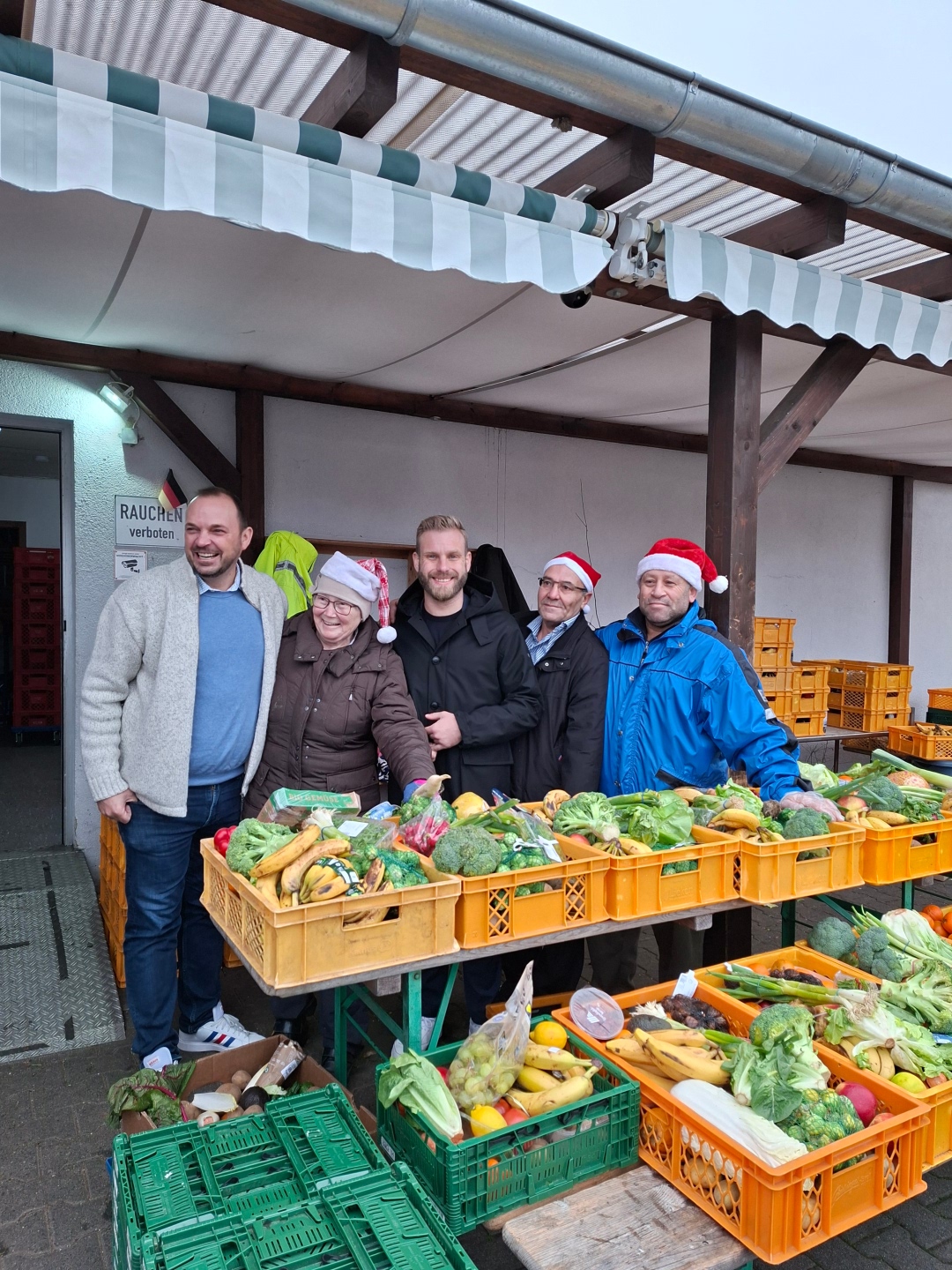 Bürgermeister besuchen Warenkorb e. V.