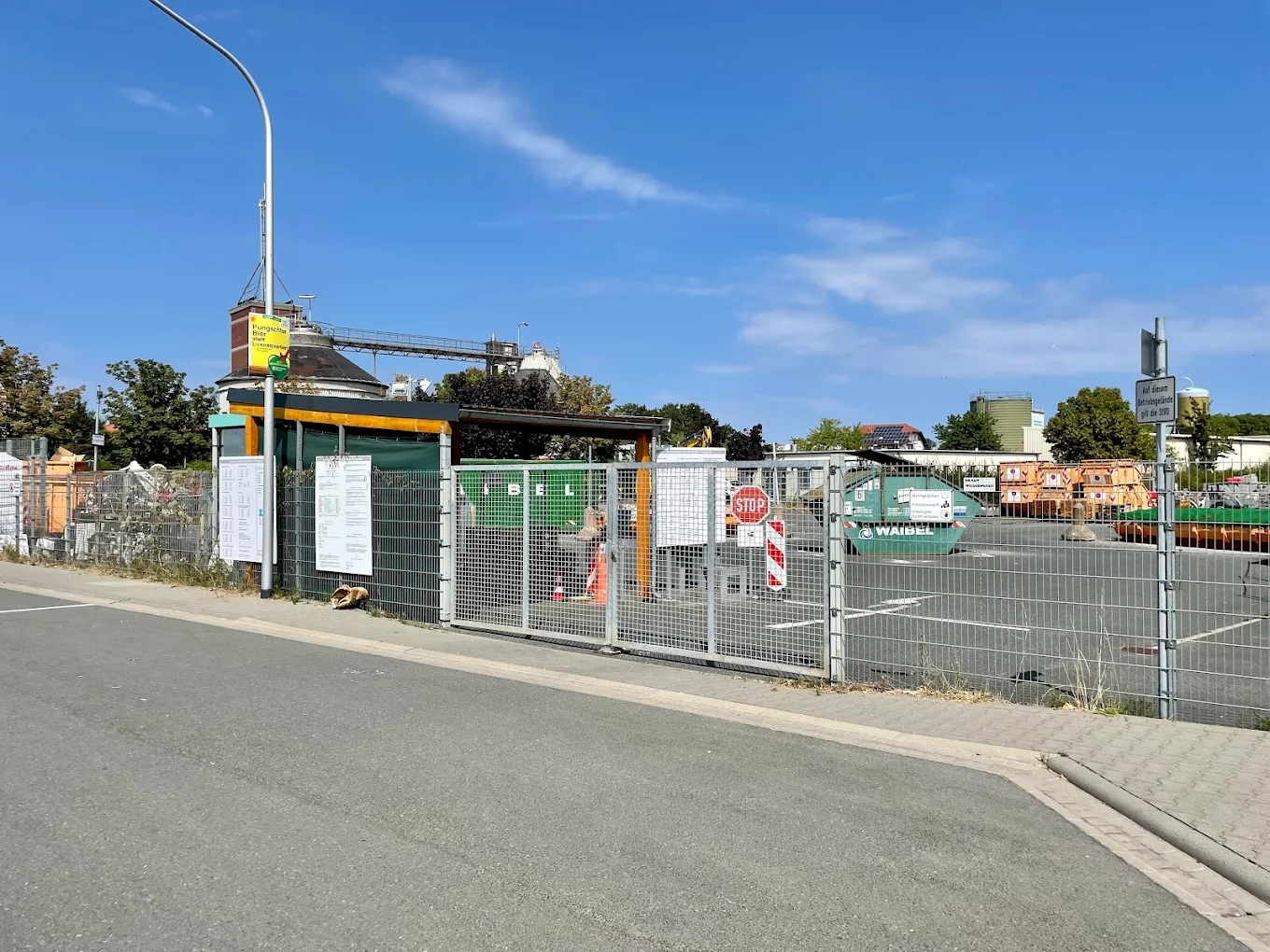 Einfahrt Wertstoffhof