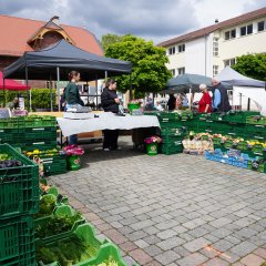 Erfolgreicher Start des ersten "Pfungstädter Naschmarkts" begeistert Naschkatzen und Feinschmecker Eindrücke vom Eröffnungstag des ersten Pfungstädter Naschmarkts