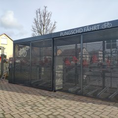 Neue Fahrrad-Schließanlage am Bahnhof Pfungstadt Neue Fahrrad-Schließanlage am Bahnhof Pfungstadt
