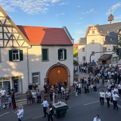 Nr. 5 - Gasthaus zur Rose - Die Kerweleit der Rose Nr. 5 - Gasthaus zur Rose - Die Kerweleit der Rose