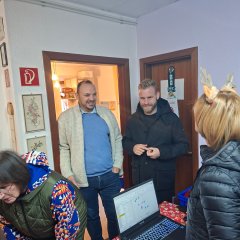 Bürgermeister besuchen Warenkorb e. V.